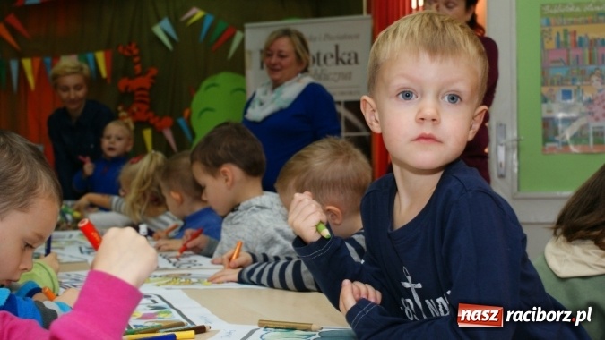Zdjęcie w galerii na portalu naszraciborz.pl: Wierszykarnia w raciborskiej bibliotece wiadomości z regionu