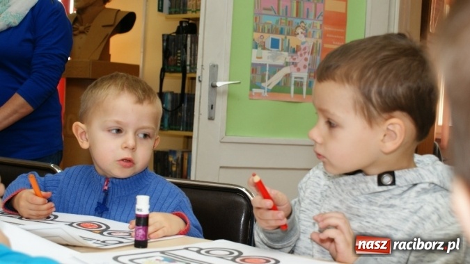 Zdjęcie w galerii na portalu naszraciborz.pl: Wierszykarnia w raciborskiej bibliotece wiadomości z regionu