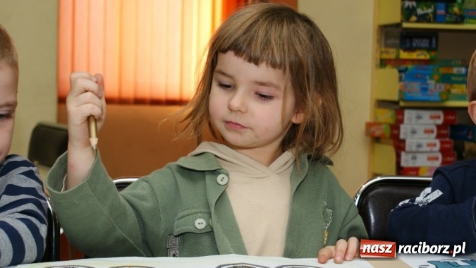 Zdjęcie w galerii na portalu naszraciborz.pl: Wierszykarnia w raciborskiej bibliotece wiadomości z regionu