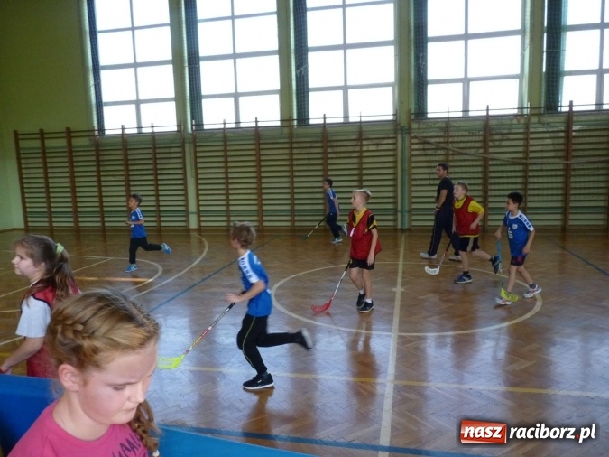 Zdjęcie w galerii na portalu naszraciborz.pl: Floorball Tiger-Magdeburg w Tworkowie  wiadomości z regionu