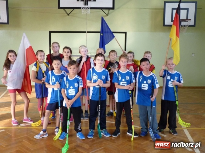 Zdjęcie w galerii na portalu naszraciborz.pl: Floorball Tiger-Magdeburg w Tworkowie  wiadomości z regionu