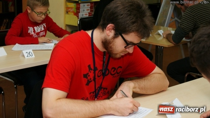 Zdjęcie w galerii na portalu naszraciborz.pl: Biblioteka kontratakuje! Gwiezdne Wojny w książnicy wiadomości z regionu