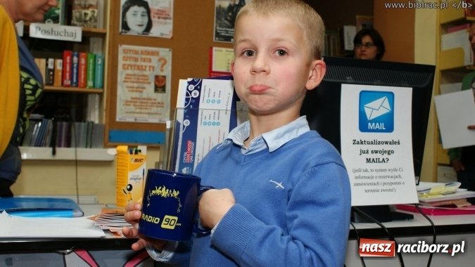 Zdjęcie w galerii na portalu naszraciborz.pl: Biblioteka kontratakuje! Gwiezdne Wojny w książnicy wiadomości z regionu