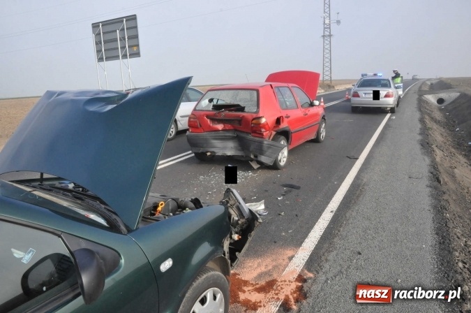 Zdjęcie w galerii na portalu naszraciborz.pl: Kraksa na drodze Racibórz-Pietrowice Wielkie wiadomości z regionu