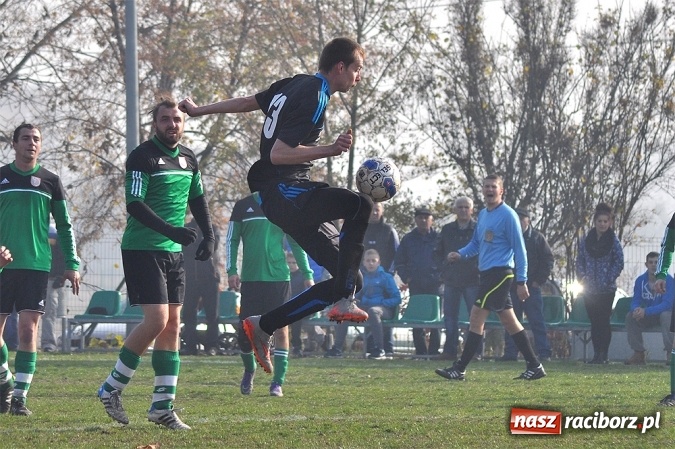 Zdjęcie w galerii na portalu naszraciborz.pl: Wicher niegroźny Płomieniowi. Jedenaste zwycięstwo drużyny z Kobyli wiadomości z regionu