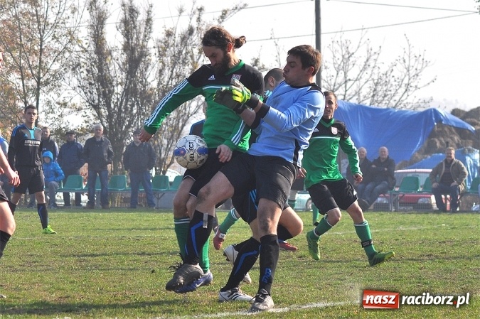 Zdjęcie w galerii na portalu naszraciborz.pl: Wicher niegroźny Płomieniowi. Jedenaste zwycięstwo drużyny z Kobyli wiadomości z regionu