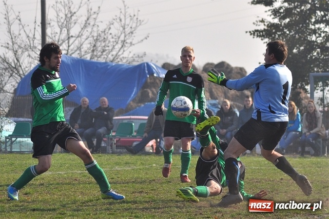 Zdjęcie w galerii na portalu naszraciborz.pl: Wicher niegroźny Płomieniowi. Jedenaste zwycięstwo drużyny z Kobyli wiadomości z regionu