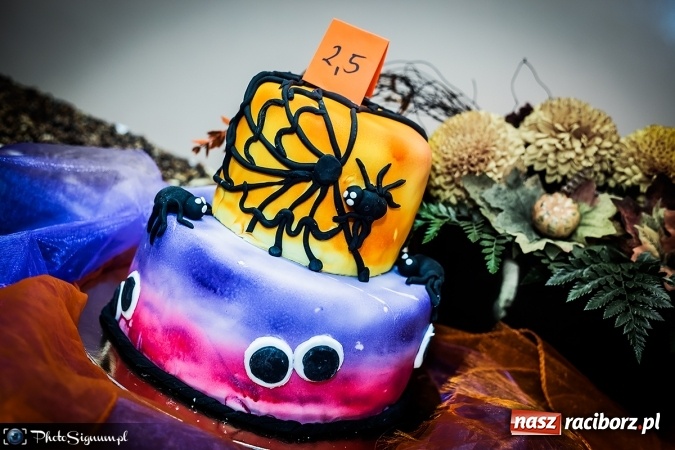 Zdjęcie w galerii na portalu naszraciborz.pl: Halloweenowy Bal Charytatywny z wielką pompą w SP 15 wiadomości z regionu