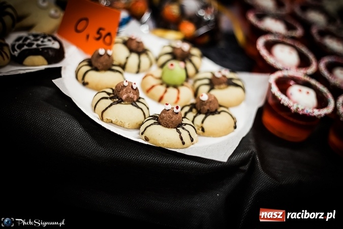 Zdjęcie w galerii na portalu naszraciborz.pl: Halloweenowy Bal Charytatywny z wielką pompą w SP 15 wiadomości z regionu