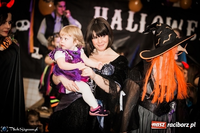 Zdjęcie w galerii na portalu naszraciborz.pl: Halloweenowy Bal Charytatywny z wielką pompą w SP 15 wiadomości z regionu