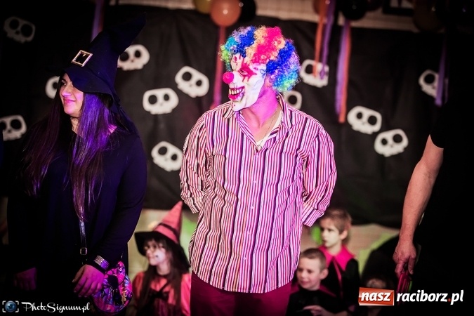 Zdjęcie w galerii na portalu naszraciborz.pl: Halloweenowy Bal Charytatywny z wielką pompą w SP 15 wiadomości z regionu