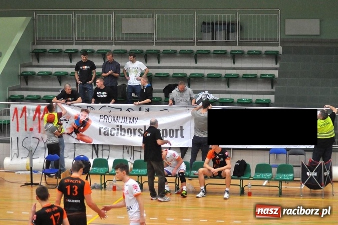 Zdjęcie w galerii na portalu naszraciborz.pl: Wydarzenia pozasportowe na meczu raciborskiego AZS  wiadomości z regionu