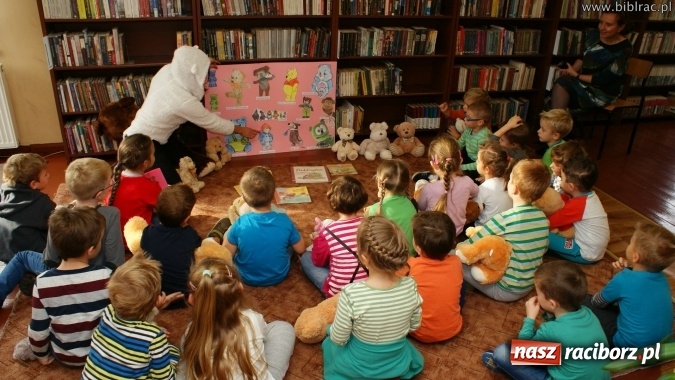 Zdjęcie w galerii na portalu naszraciborz.pl: Światowy Dzień Pluszowego Misia w bibliotece w Markowicach  wiadomości z regionu