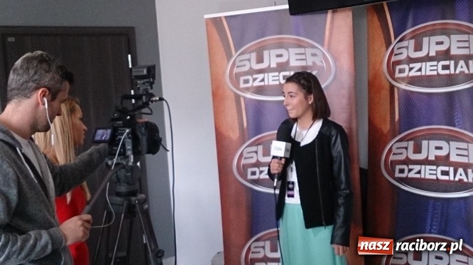 Zdjęcie w galerii na portalu naszraciborz.pl: Zobacz występ wychowanki MDK-u, Dominiki Sozańskiej w programie SuperDzieciak! wiadomości z regionu