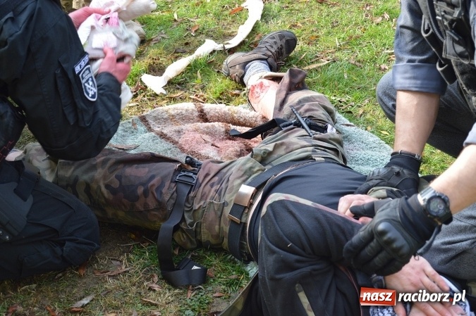 Zdjęcie w galerii na portalu naszraciborz.pl: Krzyk poszkodowanych, profesjonalnie spreparowane rany, krew - Międzyresortowe Szkolenie z Zakresu Taktyki i Techniki Interwencji wiadomości z regionu