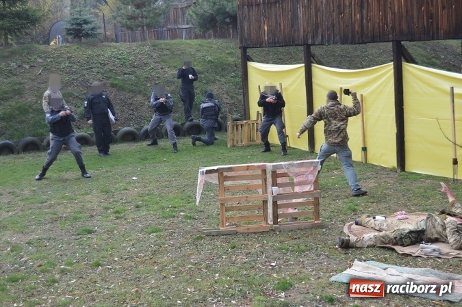 Zdjęcie w galerii na portalu naszraciborz.pl: Krzyk poszkodowanych, profesjonalnie spreparowane rany, krew - Międzyresortowe Szkolenie z Zakresu Taktyki i Techniki Interwencji wiadomości z regionu