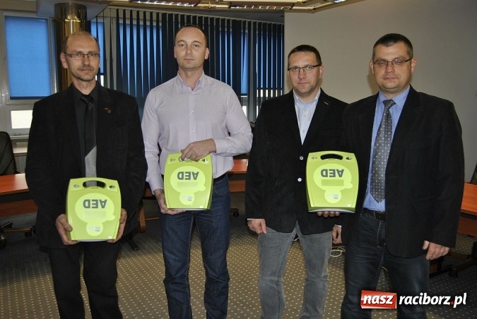 Zdjęcie w galerii na portalu naszraciborz.pl: Nowe defibrylatory zwiększą bezpieczeństwo pracowników Rafako wiadomości z regionu