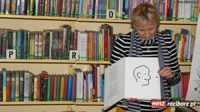 Zdjęcie w galerii na portalu naszraciborz.pl: Każdy może napisać książkę! Spotkanie autorskie z Joanną Olech w bibliotece  wiadomości z regionu