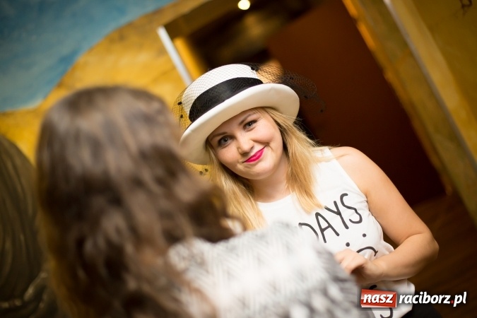 Zdjęcie w galerii na portalu naszraciborz.pl: Raciborscy studenci świętowali otrzęsiny! Chrzest żaków pierwszego roku PWSZ już za nami  wiadomości z regionu