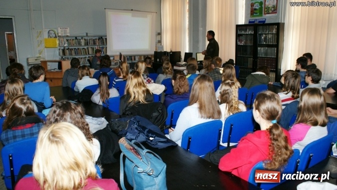 Zdjęcie w galerii na portalu naszraciborz.pl: Ekolekcja w bibliotece na Rynku wiadomości z regionu