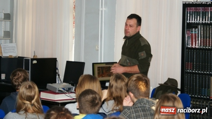 Zdjęcie w galerii na portalu naszraciborz.pl: Ekolekcja w bibliotece na Rynku wiadomości z regionu