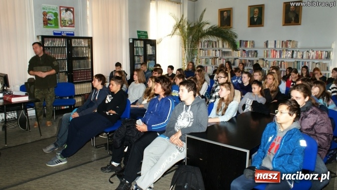 Zdjęcie w galerii na portalu naszraciborz.pl: Ekolekcja w bibliotece na Rynku wiadomości z regionu