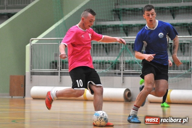 Zdjęcie w galerii na portalu naszraciborz.pl: Trzymej Ściana i Grotrans wygrywają na inaugurację HLPN wiadomości z regionu