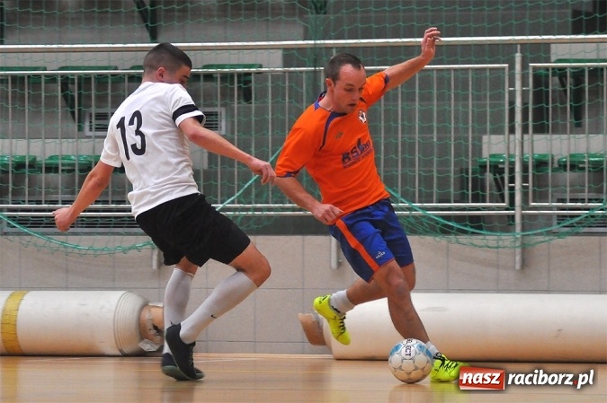 Zdjęcie w galerii na portalu naszraciborz.pl: Trzymej Ściana i Grotrans wygrywają na inaugurację HLPN wiadomości z regionu