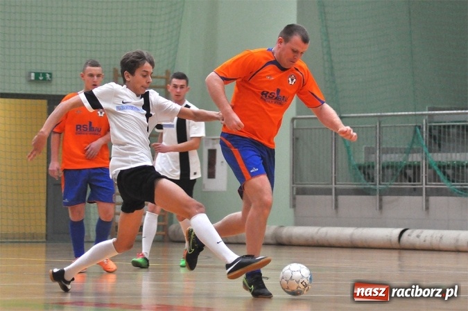 Zdjęcie w galerii na portalu naszraciborz.pl: Trzymej Ściana i Grotrans wygrywają na inaugurację HLPN wiadomości z regionu