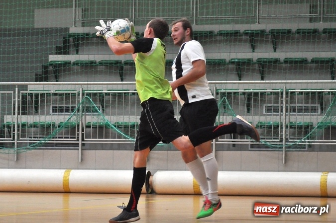 Zdjęcie w galerii na portalu naszraciborz.pl: Trzymej Ściana i Grotrans wygrywają na inaugurację HLPN wiadomości z regionu