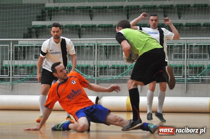 Zdjęcie w galerii na portalu naszraciborz.pl: Trzymej Ściana i Grotrans wygrywają na inaugurację HLPN wiadomości z regionu