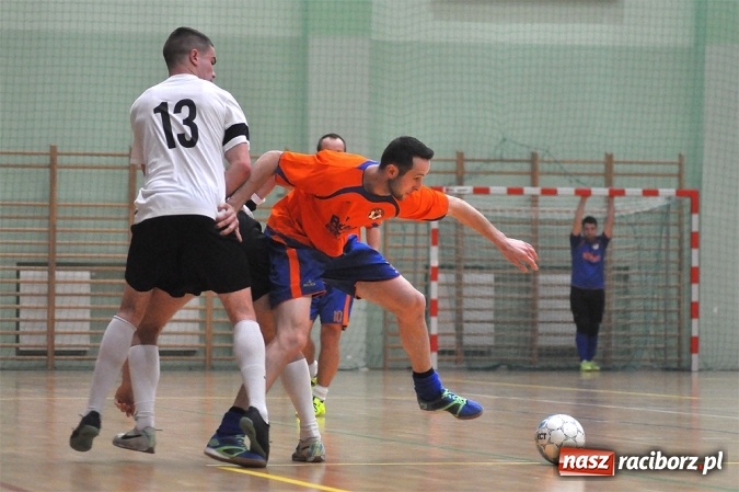 Zdjęcie w galerii na portalu naszraciborz.pl: Trzymej Ściana i Grotrans wygrywają na inaugurację HLPN wiadomości z regionu