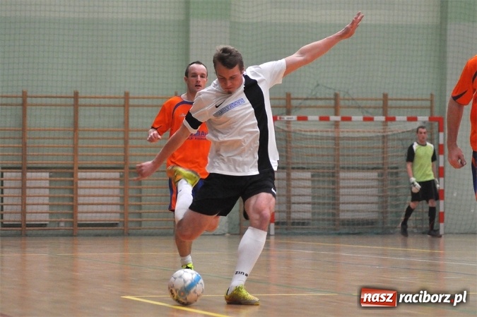 Zdjęcie w galerii na portalu naszraciborz.pl: Trzymej Ściana i Grotrans wygrywają na inaugurację HLPN wiadomości z regionu