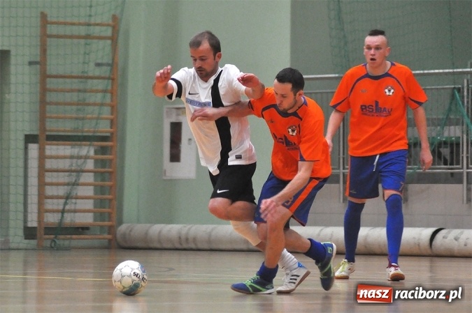 Zdjęcie w galerii na portalu naszraciborz.pl: Trzymej Ściana i Grotrans wygrywają na inaugurację HLPN wiadomości z regionu