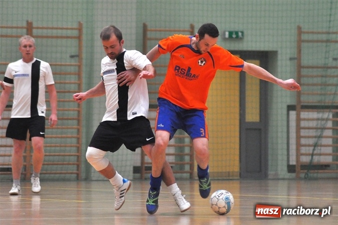 Zdjęcie w galerii na portalu naszraciborz.pl: Trzymej Ściana i Grotrans wygrywają na inaugurację HLPN wiadomości z regionu