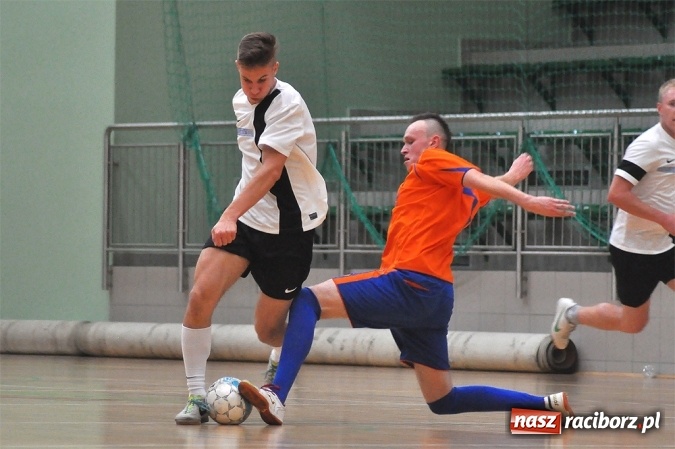 Zdjęcie w galerii na portalu naszraciborz.pl: Trzymej Ściana i Grotrans wygrywają na inaugurację HLPN wiadomości z regionu