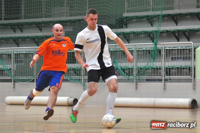 Zdjęcie w galerii na portalu naszraciborz.pl: Trzymej Ściana i Grotrans wygrywają na inaugurację HLPN wiadomości z regionu