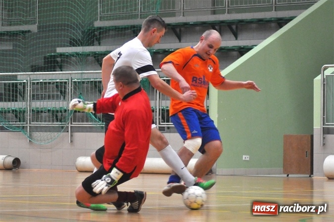 Zdjęcie w galerii na portalu naszraciborz.pl: Trzymej Ściana i Grotrans wygrywają na inaugurację HLPN wiadomości z regionu