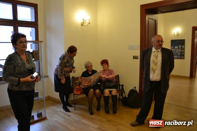 Zdjęcie w galerii na portalu naszraciborz.pl: Spotkanie poświęcone historii fotografii na Zamku Piastowskim wiadomości z regionu