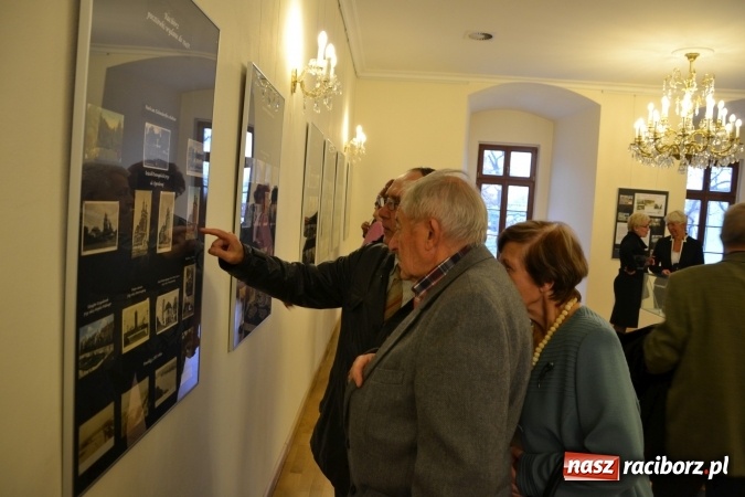 Zdjęcie w galerii na portalu naszraciborz.pl: Spotkanie poświęcone historii fotografii na Zamku Piastowskim wiadomości z regionu