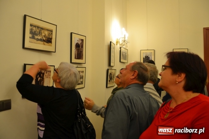 Zdjęcie w galerii na portalu naszraciborz.pl: Kobylskie Wesele, czyli jak to downiej bywało - otwarcie wystawy na zamku  wiadomości z regionu
