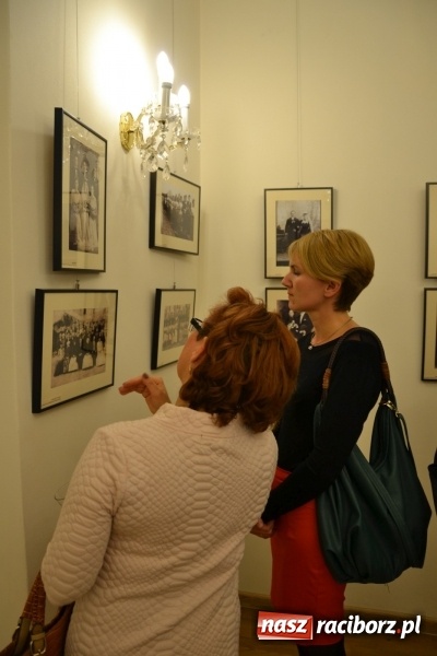 Zdjęcie w galerii na portalu naszraciborz.pl: Kobylskie Wesele, czyli jak to downiej bywało - otwarcie wystawy na zamku  wiadomości z regionu