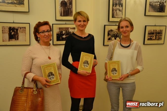 Zdjęcie w galerii na portalu naszraciborz.pl: Kobylskie Wesele, czyli jak to downiej bywało - otwarcie wystawy na zamku  wiadomości z regionu