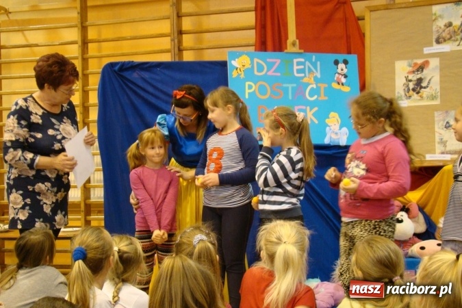 Zdjęcie w galerii na portalu naszraciborz.pl: Uczniowie Szkoły Podstawowej w Krzanowicach w Krainie Bajek wiadomości z regionu