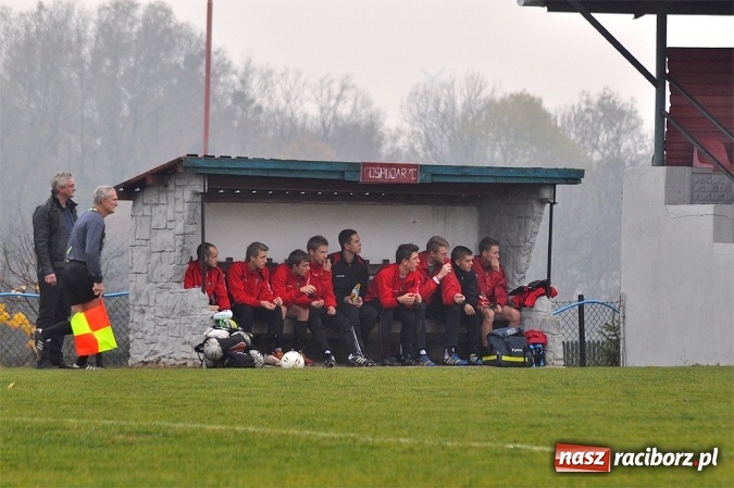 Zdjęcie w galerii na portalu naszraciborz.pl: Gol w doliczonym czasie dał trzy punkty Rudom wiadomości z regionu