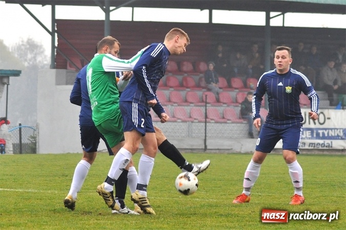 Zdjęcie w galerii na portalu naszraciborz.pl: Gol w doliczonym czasie dał trzy punkty Rudom wiadomości z regionu
