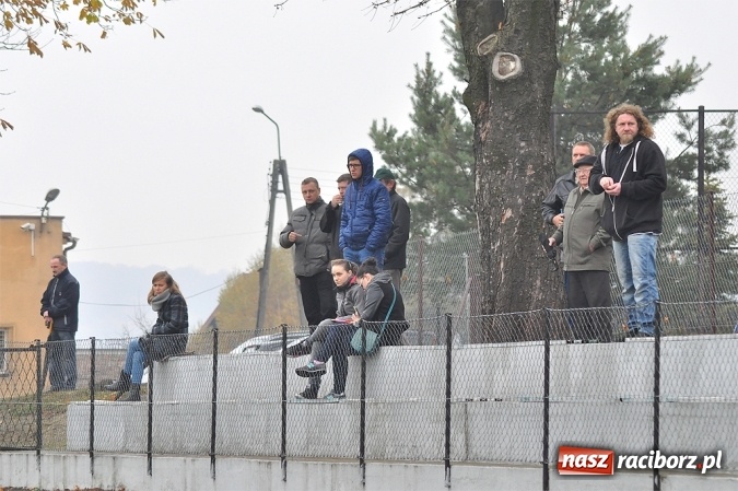 Zdjęcie w galerii na portalu naszraciborz.pl: Gol w doliczonym czasie dał trzy punkty Rudom wiadomości z regionu