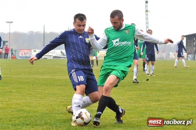 Zdjęcie w galerii na portalu naszraciborz.pl: Gol w doliczonym czasie dał trzy punkty Rudom wiadomości z regionu