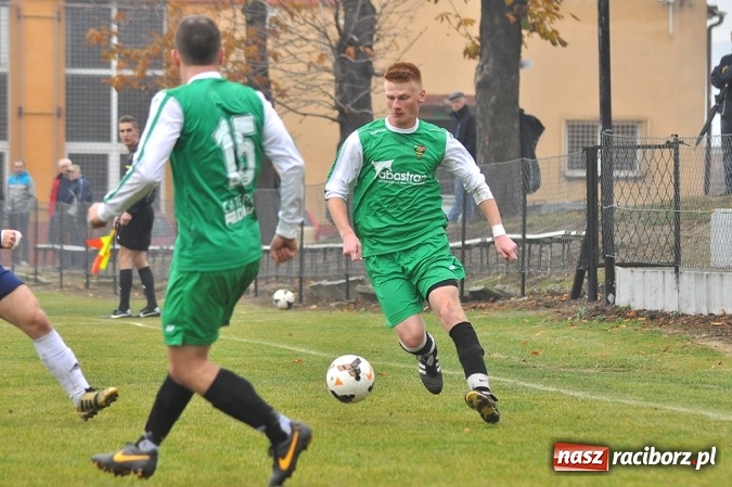 Zdjęcie w galerii na portalu naszraciborz.pl: Gol w doliczonym czasie dał trzy punkty Rudom wiadomości z regionu