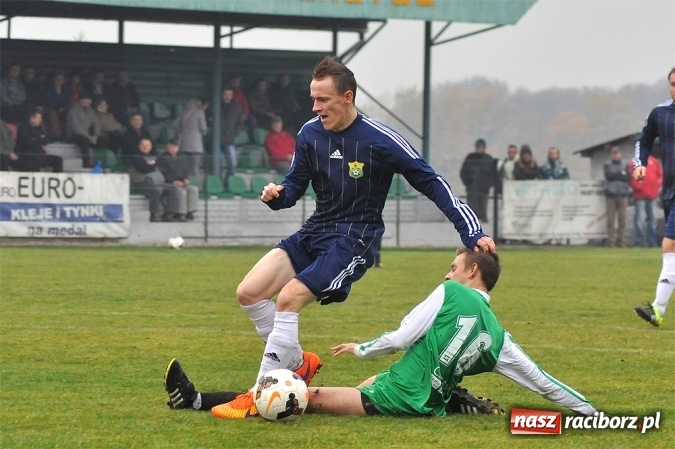 Zdjęcie w galerii na portalu naszraciborz.pl: Gol w doliczonym czasie dał trzy punkty Rudom wiadomości z regionu